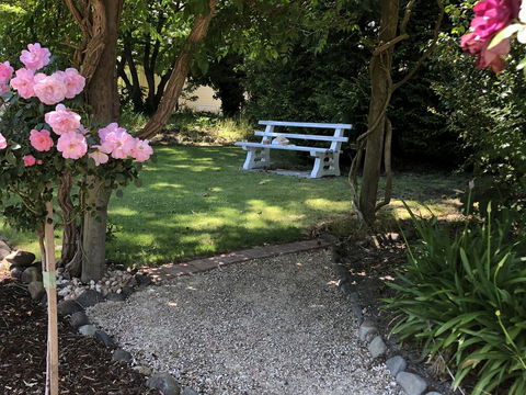 Toolebewang Farm Cottage - Holiday Sunshine Coast 0