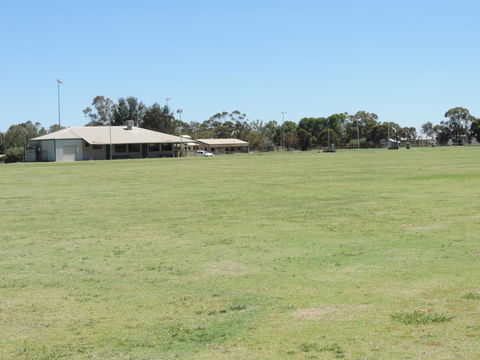 Tooleybuc Country Roads Motor Inn - Sunshine Coast Tourism 0