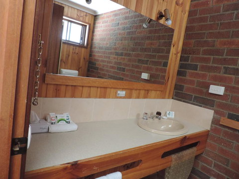 Tooleybuc Country Roads Motor Inn - Holiday Sunshine Coast 1