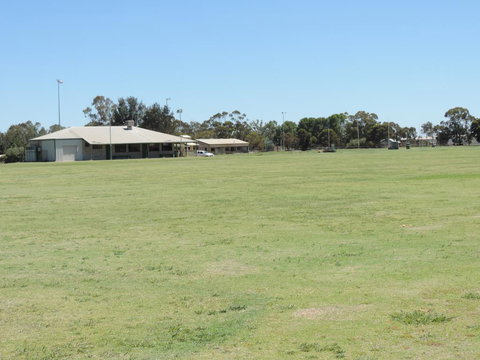 Tooleybuc Country Roads Motor Inn - Holiday Sunshine Coast 0