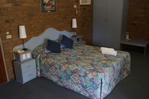 Tooleybuc River Retreat Villas - Sunshine Coast Tourism 2