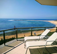 Toowoon Bay Beachfront Apartment - Holiday Sunshine Coast