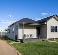 Topaz Cottage - Holiday Sunshine Coast
