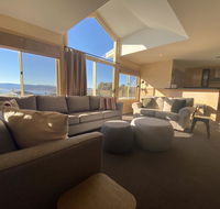 Torino 6 - Lake Jindabyne  Snowy Mountain Views - Sunshine Coast Tourism