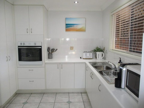 Torquay Beach Holiday House - Sunshine Coast Tourism 0