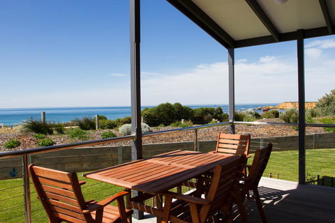 Torquay Foreshore Caravan Park - Sunshine Coast Tourism 0