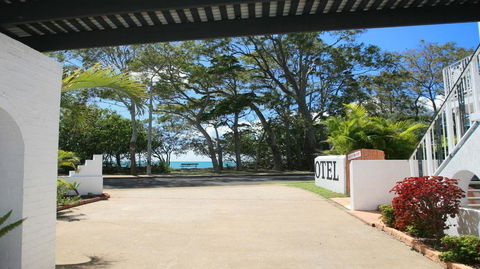 Tower Court Motel - Sunshine Coast Tourism 2