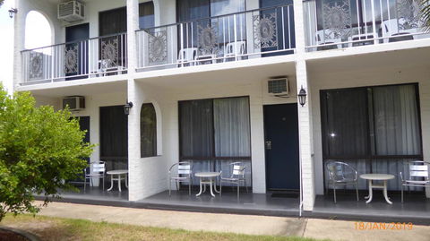 Tower Court Motel - Sunshine Coast Tourism 3