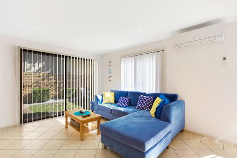 Townhouse In The Heart Of Port Stephens - Sunshine Coast Tourism 1