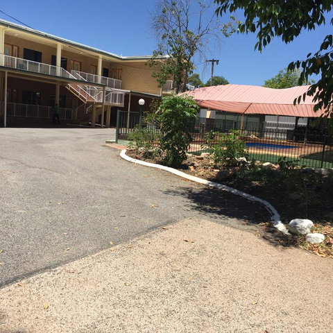 Townview Motel - Sunshine Coast Tourism 3