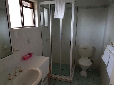 Townview Motel - Sunshine Coast Tourism 1