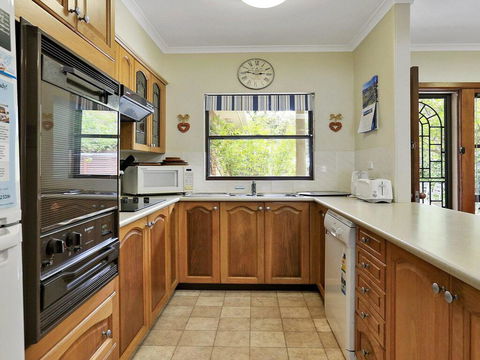 Tradewinds @ The Bay - All The Comforts Of Home - Sunshine Coast Tourism 1