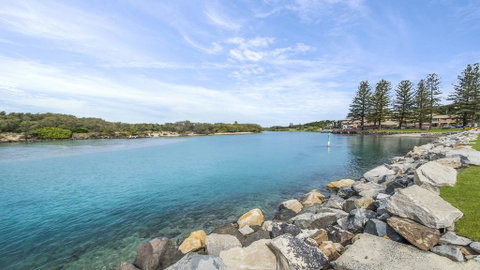 Tradewinds Apartments - Sunshine Coast Tourism 1