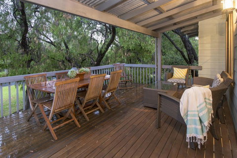 Tranquil Waters - Pet Friendly Family Beach House In Quindalup - Sunshine Coast Tourism 2