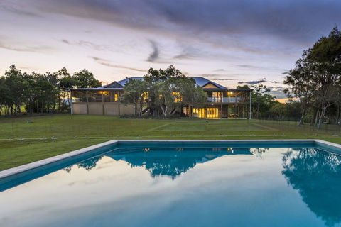TRANQUILO BEACH HOUSE - Holiday Sunshine Coast 0