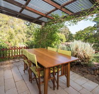 Trastevere Cowaramup Farm House - Holiday Sunshine Coast
