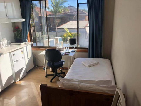 Traveler's Affordable Studio Unit (Beverly Hills) - Sunshine Coast Tourism 2