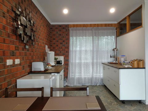 Travellers Inn Kaniva - Sunshine Coast Tourism 2