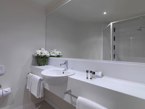 Travelodge Hotel Melbourne Southbank - Sunshine Coast Tourism 1