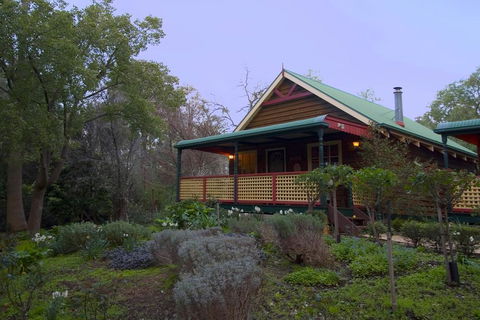 Trawool Cottages And Farmstay - Holiday Sunshine Coast 2