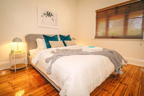 Treasure On Bagot-Free Wifi/Netflix-Close To CBD - Holiday Sunshine Coast 1