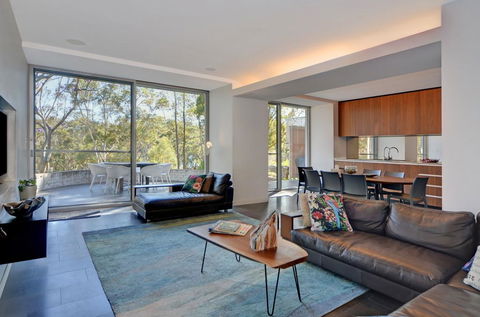 Treehouse Jervis Bay - Sunshine Coast Tourism 1