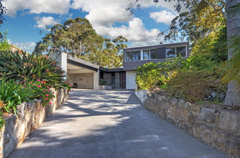 Treehouse Jervis Bay - Sunshine Coast Tourism 0