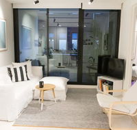 Trendy 1 Bedroom Apartment In The Heart Of Collingwood - Holiday Sunshine Coast