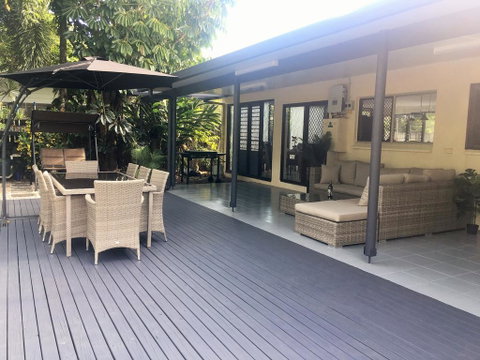 Tropical Private Open Space At Trinity - Sunshine Coast Tourism 3
