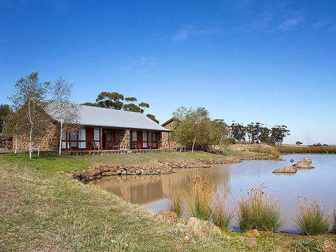Tuki Retreat - Sunshine Coast Tourism 0