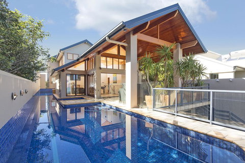 Tugun Lookout - Sunshine Coast Tourism 2