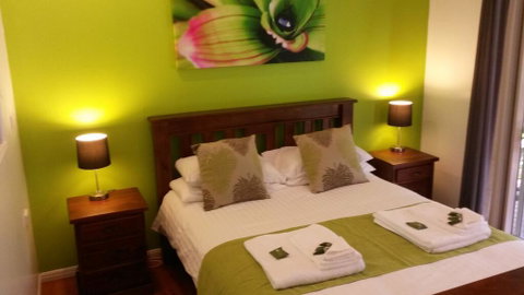 Turtle Reef Bed & Breakfast Cairns - Sunshine Coast Tourism 3