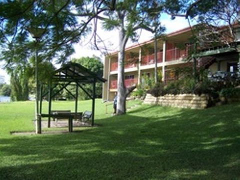 Tweed River Motel - Sunshine Coast Tourism 0