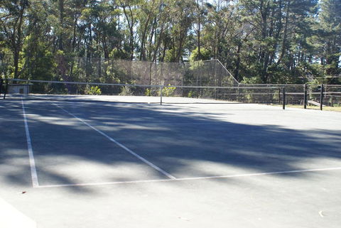 Twin Falls Bush Cottages - Holiday Sunshine Coast 2