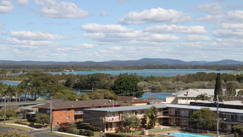 Twin Pines 701 - CBD Location - Sunshine Coast Tourism 1