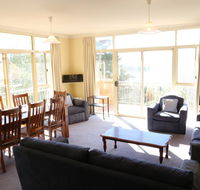 Twin Seasons 5 - Holiday Sunshine Coast