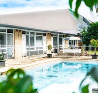 Twin Willows Hotel - Holiday Sunshine Coast