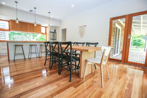 Two Oaks - Sunshine Coast Tourism 2