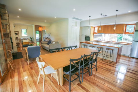 Two Oaks - Sunshine Coast Tourism 1