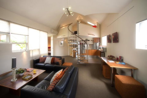 TWOFOURTWO Boutique Apartments - Sunshine Coast Tourism 0