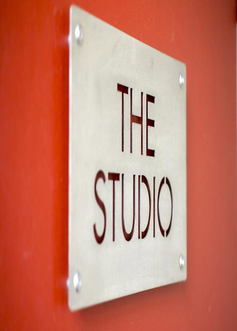 TWOFOURTWO Boutique Apartments - Sunshine Coast Tourism 3