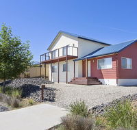 Twynam House - Jindabyne - Holiday Sunshine Coast