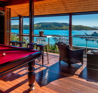 Uisce Luxury Holiday House With Jacuzzi Pool Table Cinema Premium Foxtel And Two Buggies - Sunshine Coast Tourism