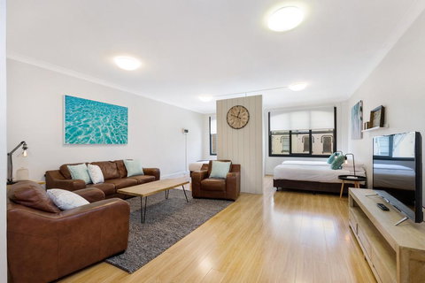 Ultimo Self-Contained Modern Apartments (623H) - Holiday Sunshine Coast 0