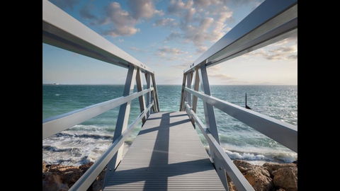 Ultra Stylish Fremantle Area - Sunshine Coast Tourism 3