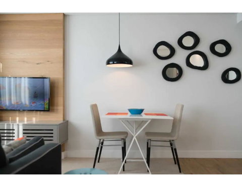 Ultrachic Executive Beach Apartment - Holiday Sunshine Coast 1