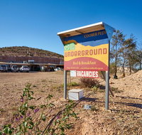 Underground Bed  Breakfast - Holiday Sunshine Coast