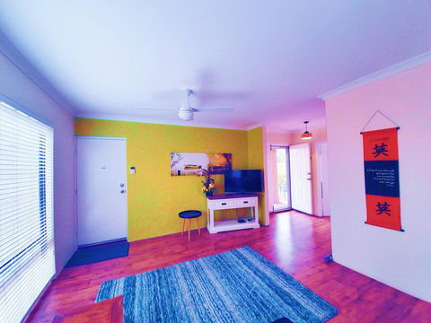 Unique Bouvard Beach House Mandurah - Sunshine Coast Tourism 0