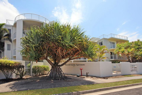 Unit 1 Marcoola Sunrise - Marcoola Beach - Holiday Sunshine Coast 0