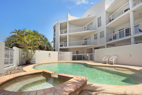 Unit 1 Marcoola Sunrise - Marcoola Beach - Holiday Sunshine Coast 1
